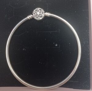 Elegant Silver Bracelet with Crystal Accent